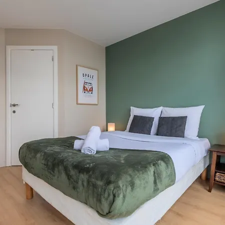 Апартаменты One Bedroom At The Foot Of The Stations *