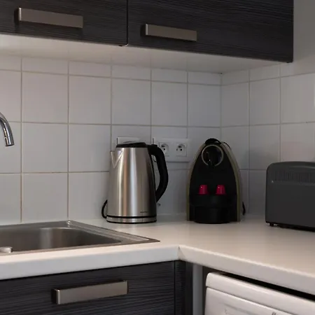 One Bedroom At The Foot Of The Stations Apartamento Lila