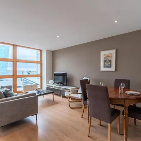 One Bedroom At The Foot Of The Stations Apartment