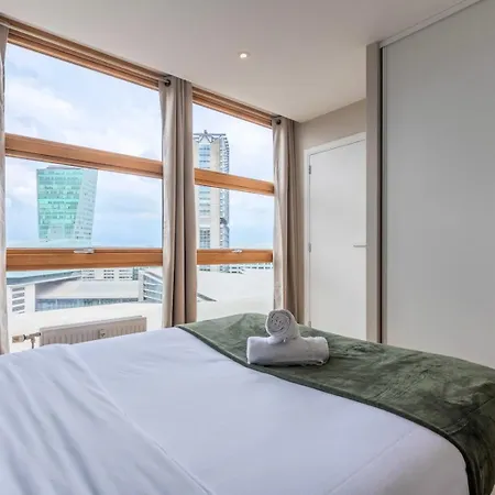 Апартаменты One Bedroom At The Foot Of The Stations *